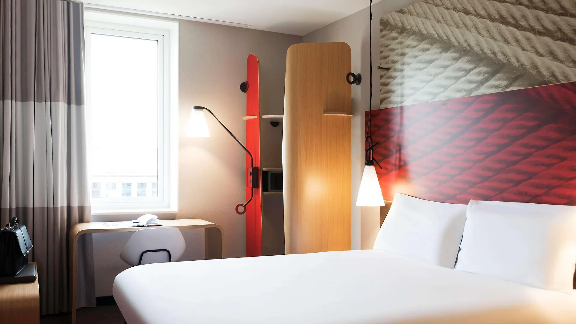 Ibis Schiphol Amsterdam Airport Hotel Badhoevedorp 3*,